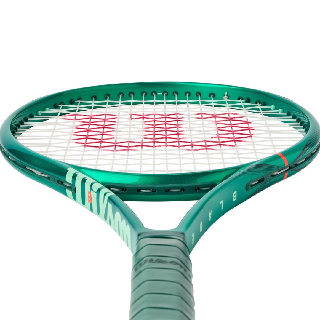 Raqueta de Tenis Wilson Blade 100UL V10 (265g) - Racquet Online
