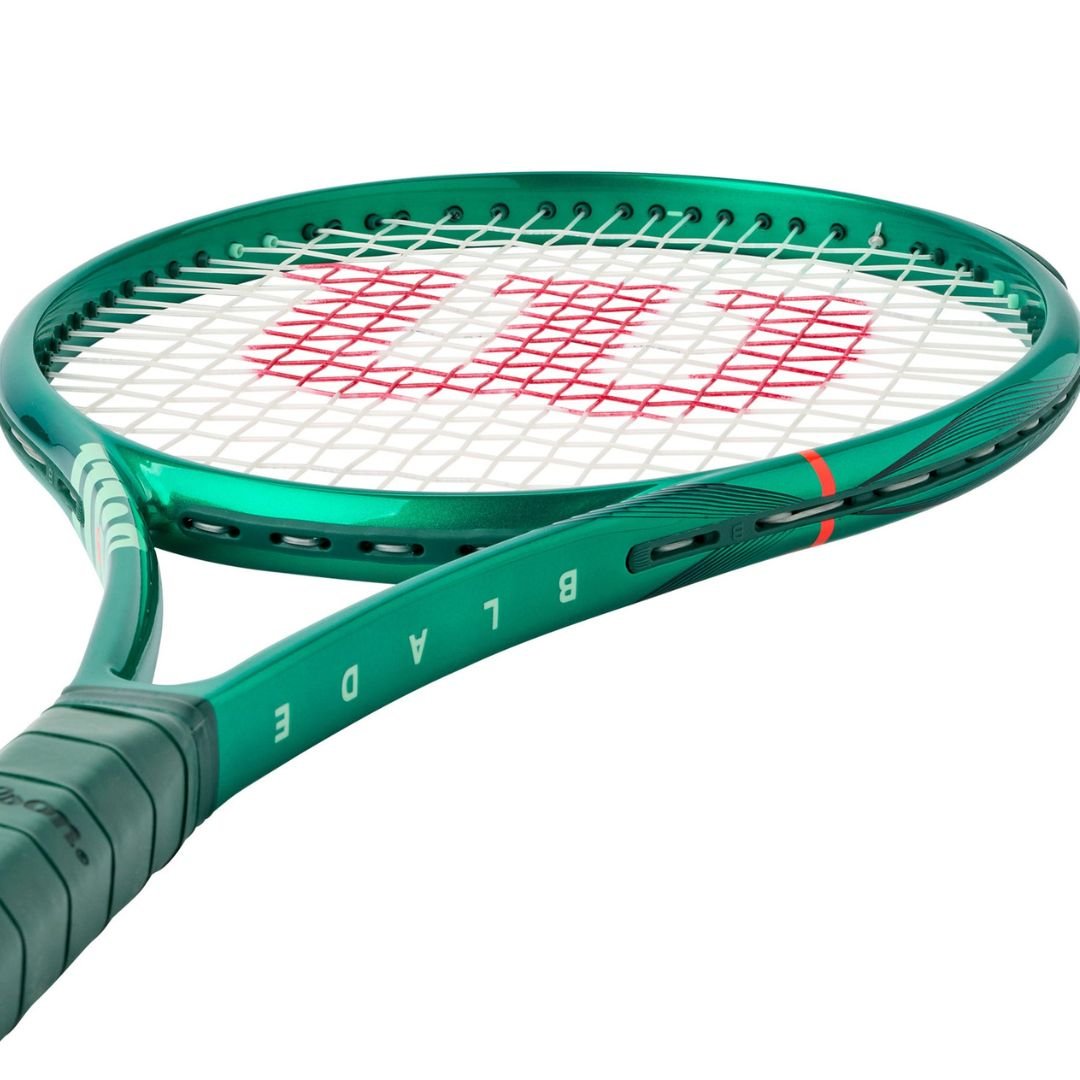 Raqueta de Tenis Wilson Blade 100UL V10 (265g) - Racquet Online